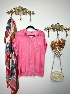 Velvet Heart Pink Button-Front Short Sleeve Shirt Xl ptp 24.5” l 28”